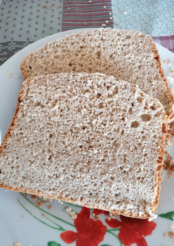 Una foto de 181. Pan de molde integral con copos de avena / Panificadora