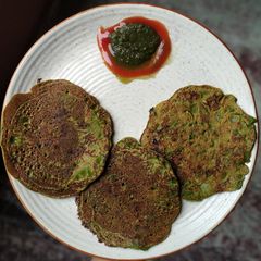 A picture of Methi chilla.