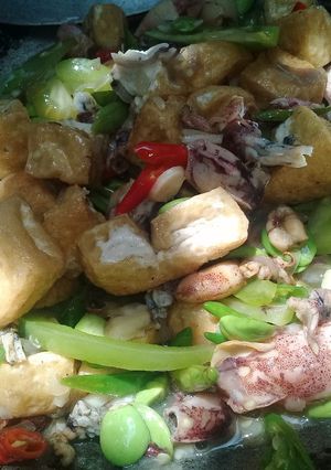 Foto resep Tumis cumi asin tahu pete pedas