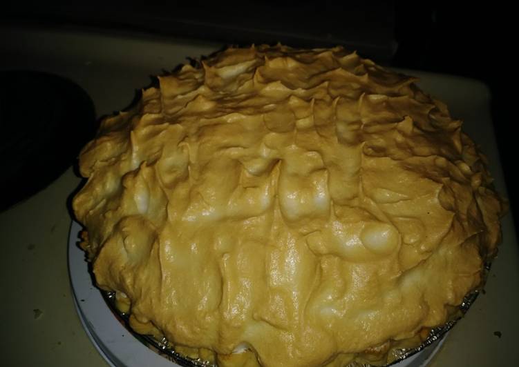 Recipe of Perfect Diner Style Lemon Meringue Pie