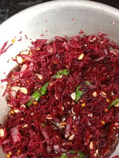 பீட்ரூட் மசாலா ரைஸ்(beetroot masala rice recipe in tamil) செய்முறை முக்கிய புகைப்படம்