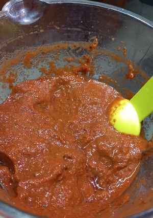A picture of Thai Red Curry Paste.