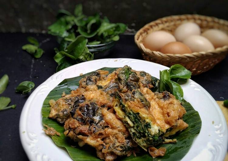 Telur Dadar Daun Katuk