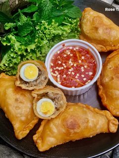 Hình của món Bánh Gối.