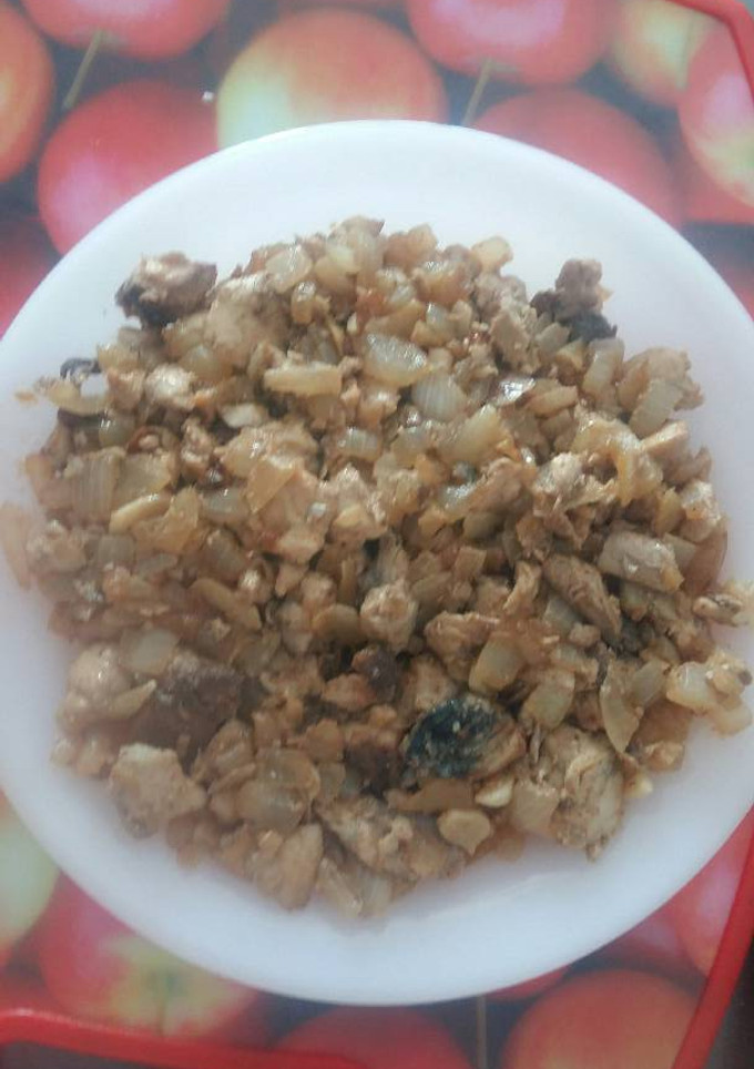 Una foto de Caballa encebollada