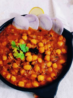 छोले पंजाबी स्टाइल (chole punjabi style recipe in Hindi) रेसिपी मुख्य फोटो