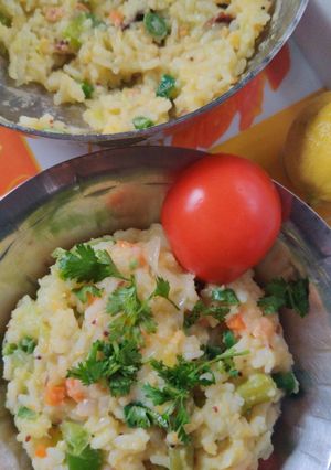 वेजिटेबल पोंगल (vegetable pongal recipe in Hindi) रेसिपी मुख्य फोटो