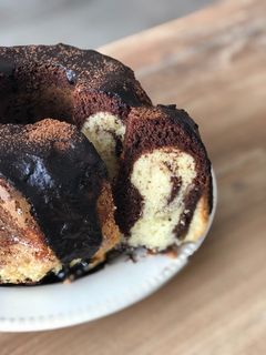 Una foto de Budín marmolado en 10 minutos