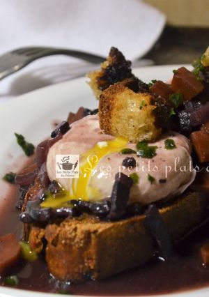 Une photo de Oeufs en meurette dits 
