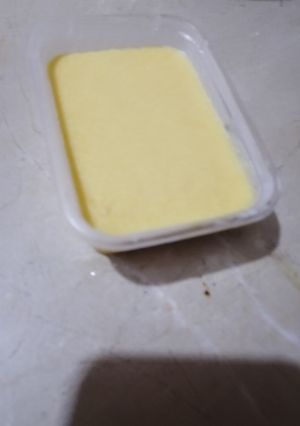 A picture of Mango Ice-cream.