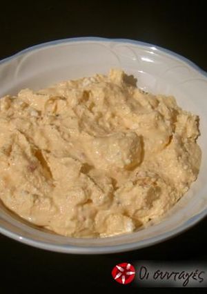 A picture of Spicy feta cheese spread.