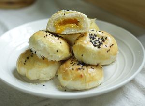 Hình của món BÁNH TRUNG THU ĐÀI LOAN | NHÂN SẦU RIÊNG TRỨNG MUỐI TAN CHẢY.