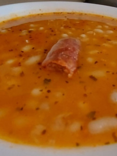 Una foto de Judías blancas con chorizo