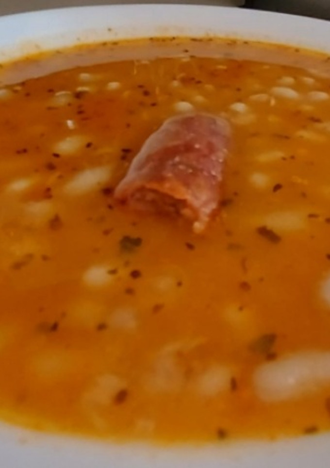 Una foto de Judías blancas con chorizo