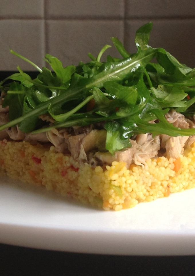 Una foto de Conejo escabechado en crock pot con cuscús