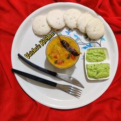 A picture of Idli.