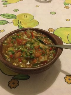 Una foto de Pebre chileno