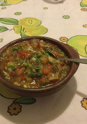 Una foto de Pebre chileno