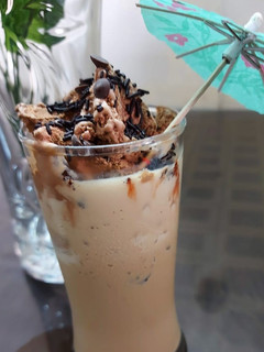 A picture of Oreo chocolate milkshake.