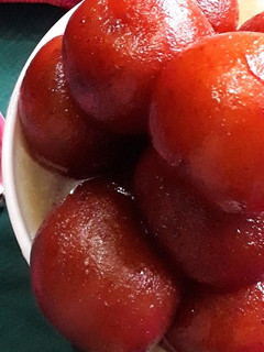 मावा गुलाबजामुन (Mawa gulabjamun recipe in hindi) रेसिपी मुख्य फोटो