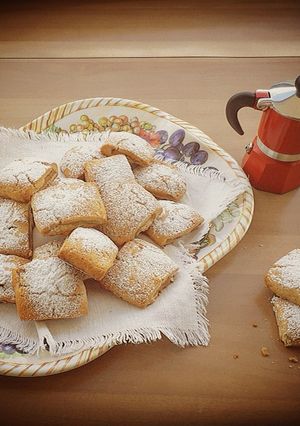 Foto di Biscotti settembrini con mele e fichi