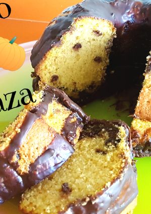 Foto principal de Cómo hacer bizcocho de calabaza esponjoso, con pepitas de chocolate