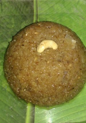 गहवाची पोष्टीक लापसी (gavhyachi kheer recipe in marathi) रेसिपी चे मुख्य फोटो 