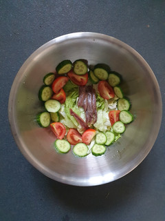 A picture of Anchovie Salad.