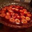 جيلي بنكهة الفراولة مع قطع الموز