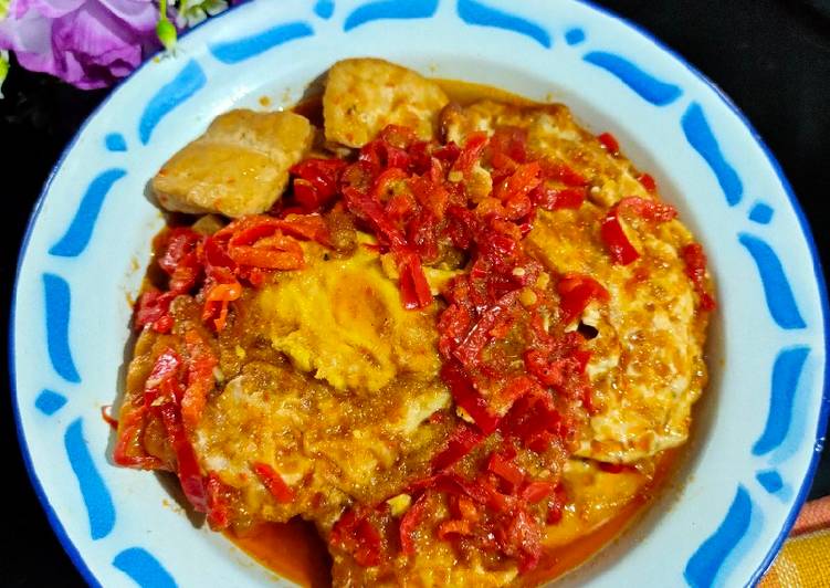 Cara Gampang Menyiapkan Sambal Goreng Telur Ceplok, Bikin Ngiler