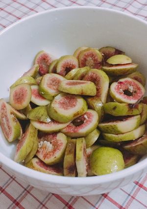 Hình của món Sung muối xổi.