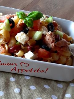 Foto di Insalata di pasta arcobaleno