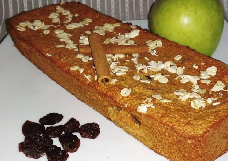 Bizcocho de avena, manzana y pasas