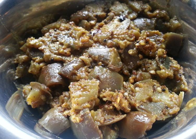 One Simple Word To Brinjal podi curry
