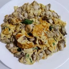 A picture of Oysters omelette.