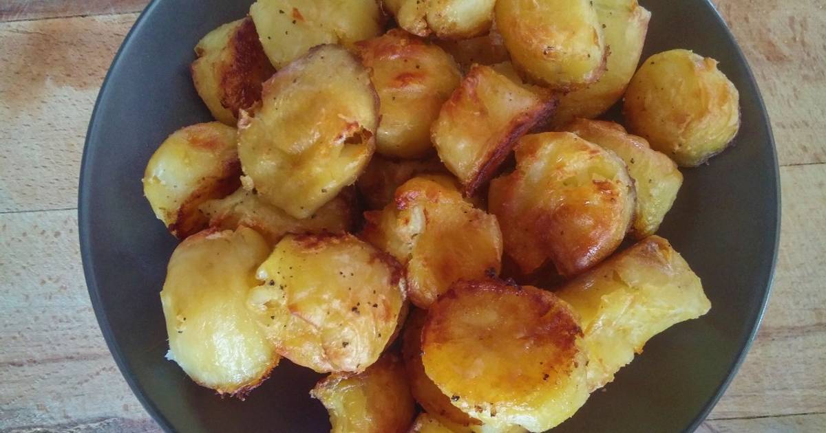 Crunchy Roast Potatoes Recipe By Stella T Cookpad 9959