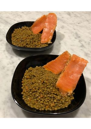 Foto di Lenticchie al curry con pane bruschettato al salmone 🍛
