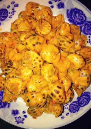 Hình của món Ốc phủ vàng.