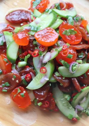 รูปของ ยำกุนเชียงไข่แดงเค็ม_แซ่บจิ๊ด