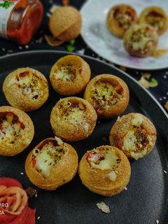 পিজ্জা ফুচকা (pizza fuchka recipe in Bengali) রেসিপির প্রধান ছবি
