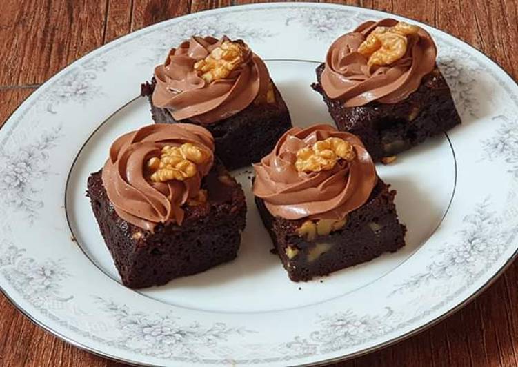 Steps to Make Quick Dark Chocolate Brownie with Chocolate Ganache