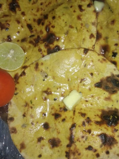 तन्दूरी स्पाइसी मिस्सी रोटी (Tandoori spicy missi roti recipe in hindi) रेसिपी मुख्य फोटो