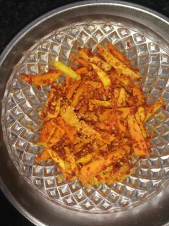 લીલી હળદરનું અથાણું (Lili Haldar Athanu Recipe In Gujarati) રેસીપી મુખ્ય ફોટો
