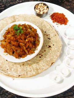 दुधातील झूणका (dudhatil zhunka recipe in marathi) रेसिपी चे मुख्य फोटो