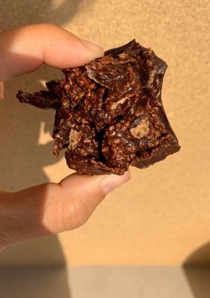 Une photo de Roses des sables au chocolat 85%