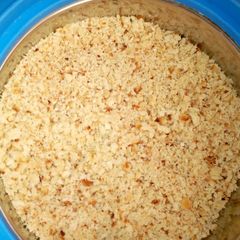 A picture of Bread crumbs.