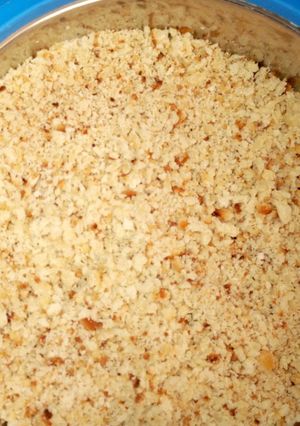A picture of Bread crumbs.