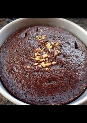 A picture of Walnut Brownie cake.