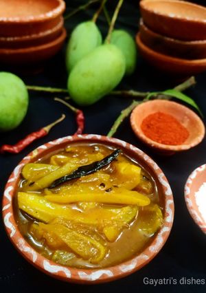 खट्टी मीठी कच्चे आम की चटनी(khatti mithi kacche aam ki chutney recipe in hindi) रेसिपी मुख्य फोटो
