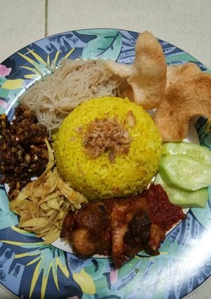 Foto resep Nasi kuning sambel goreng tempe